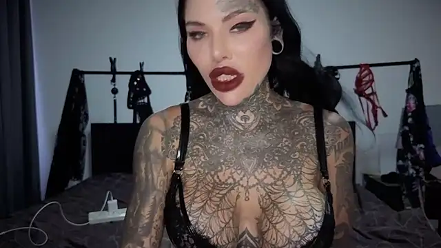 darkinkedbabe: онлайн-секс-чат