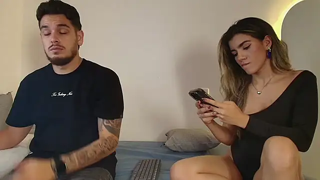 Rose_dom লাইভ XXX চ্যাট