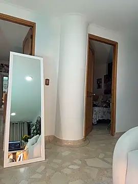 zafiro_mo0n's Webcam Show