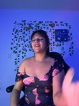 Chat +18 de aurora_bela ao vivo