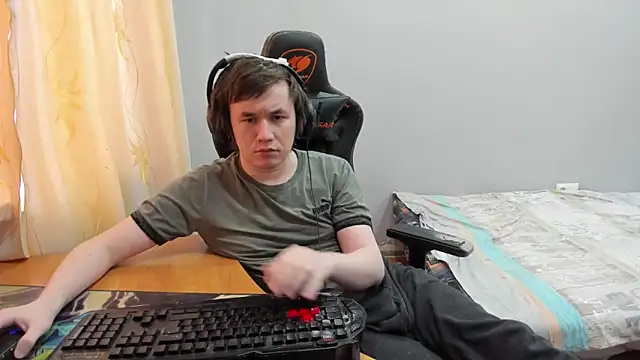 iliaskrislove: απευθείας συνομιλία ΧΧΧ