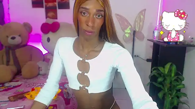 lucianadolll's Webcam Show