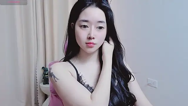 XXX chat uživo modela Miu-999