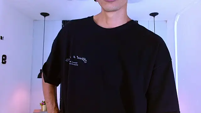 Franvill_Trato Adlı Modelin Canlı XXX Sohbeti