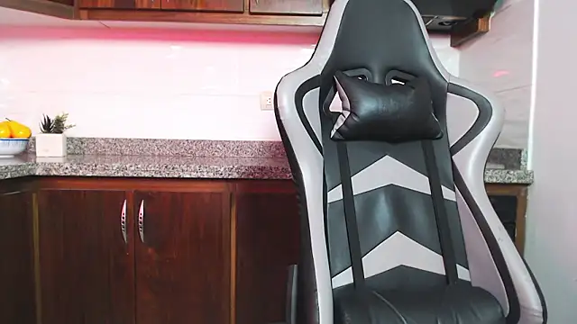 eren_jeager Adlı Modelin Canlı XXX Sohbeti