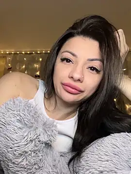 Chat XXX en directo de Layana_Ro