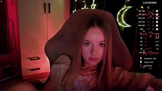 XXX chat uživo modela Nestyzz