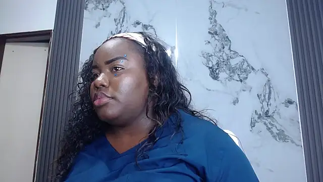 sophie_blake1 Adlı Modelin Canlı XXX Sohbeti