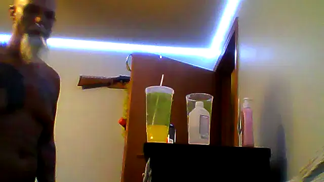 EdgarAlenPole Adlı Modelin Canlı XXX Sohbeti