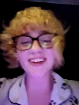 mcjbgfhgjhiiilllufjyfのウェブカメラショー