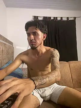 Kriss_Edwards live XXX chat