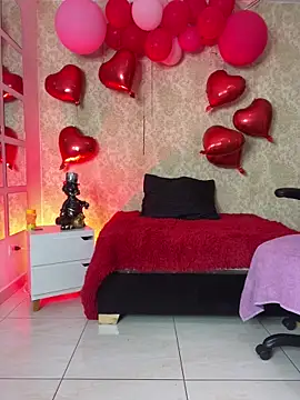 MorenaLush_Eup Adlı Modelin Canlı XXX Sohbeti