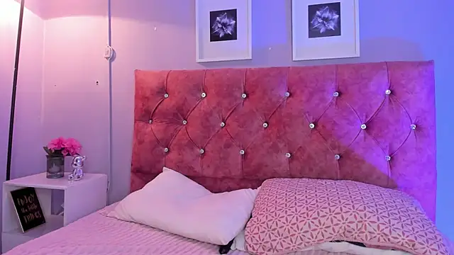 GabiHills Chat XXX live