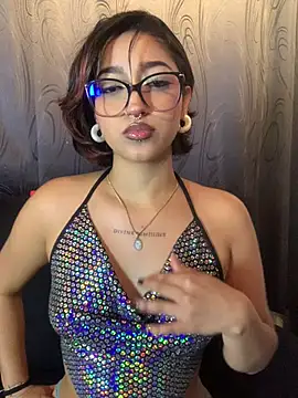 Chat XXX en directo de LilithMonette