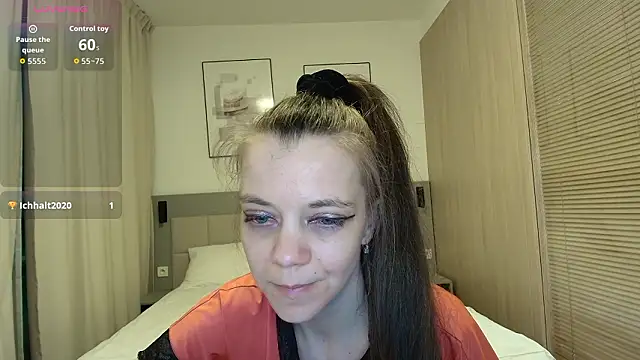 Yana-XX – Kamerová šou