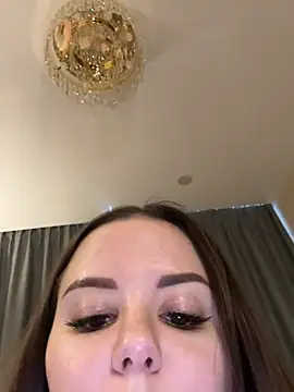 Chat XXX en directo de Alina_Vibe_Me