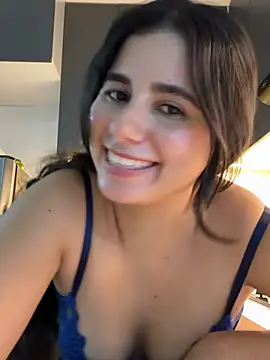 Natasha-28 Adlı Modelin Canlı XXX Sohbeti