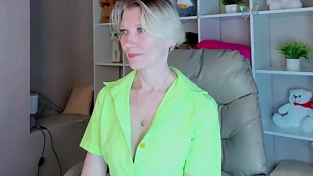 Julie_Lucas Live XXX Chat