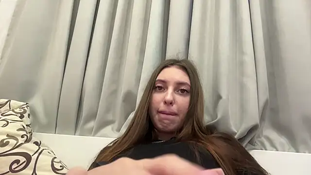 selena_favn Adlı Modelin Canlı XXX Sohbeti