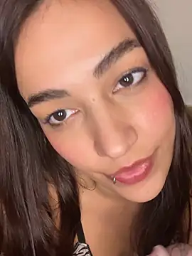 Chat XXX ao vivo de littlethyy