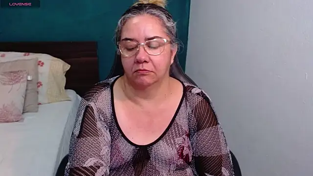 scaelettdubois: онлайн-секс-чат