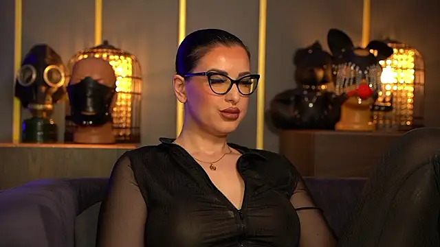 kelly_kent Adlı Modelin Canlı XXX Sohbeti