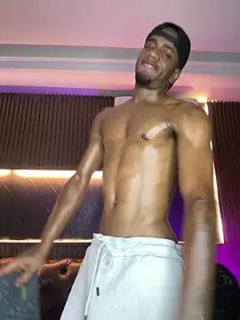 AaronCruz_ Show in webcam