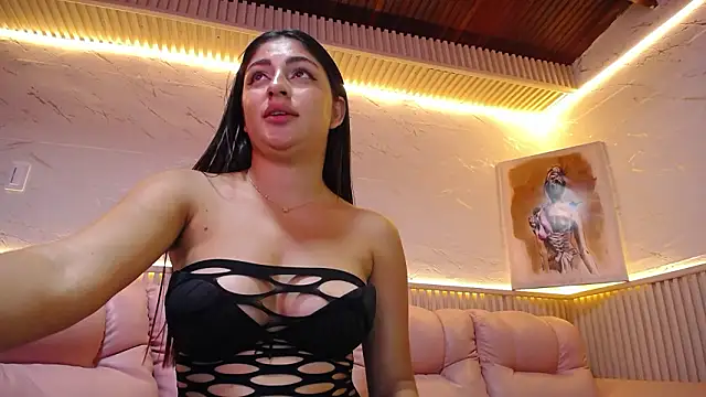 Chatroom XXX en direct de Alaya_cute