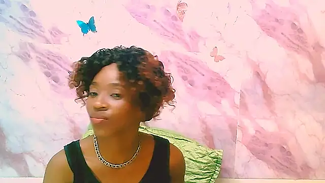 Chatroom XXX en direct de EbonyCreamy69