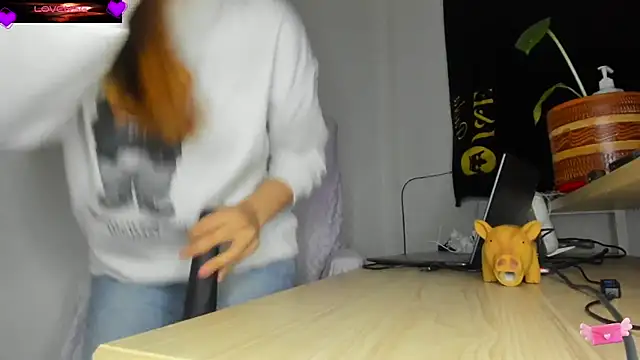 Chatroom XXX en direct de VioletParkker