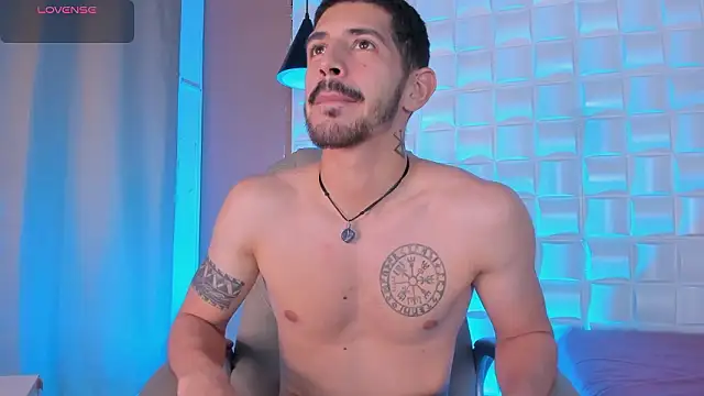 AlejandroStormm 现场XXX聊天