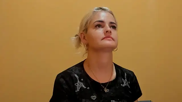 Chatroom XXX en direct de lili_latina47