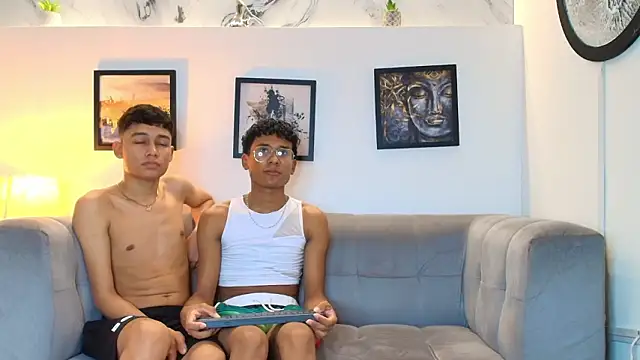 COUPLES_BOYS Obrolan Langsung XXX