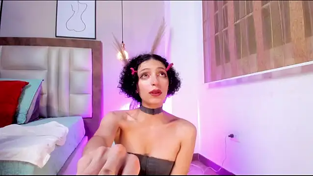 LyraVendrell's Live XXX Chat