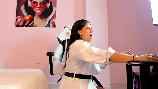 Lily_Cole27のライブXXXチャット