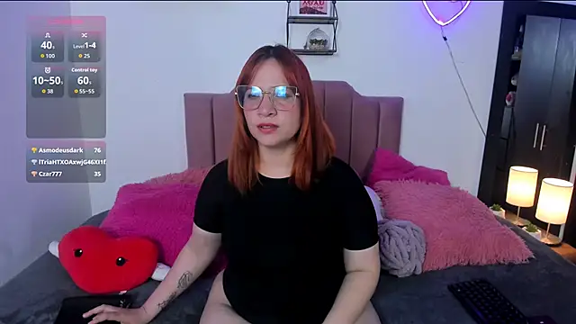 Chatroom XXX en direct de Nina_curves