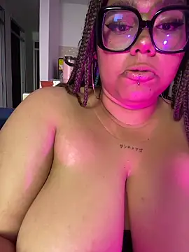 AlahiaFrequency's Live XXX Chat