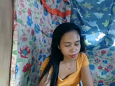 PinaySkinnyGirl's Live XXX Chat