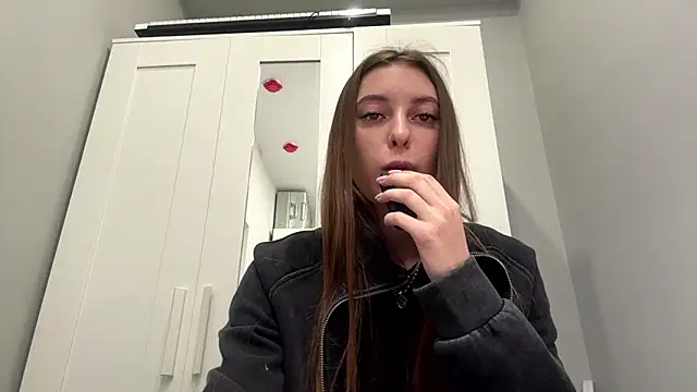 Show modela selena_favn na web-kameri