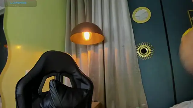 lia_sexx19 élő XXX-chatje