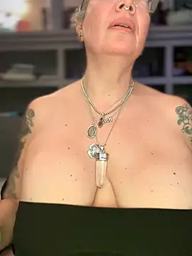 dieseldame1313 Chat XXX in diretta