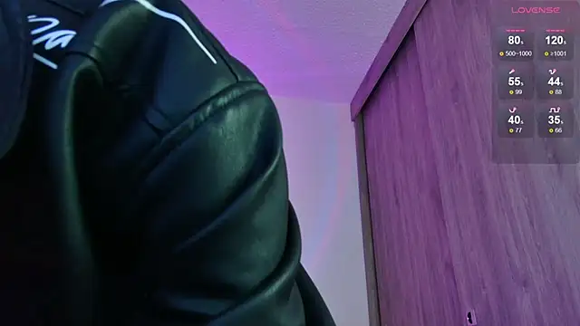 dimitri-bilak 即時 XXX 聊天