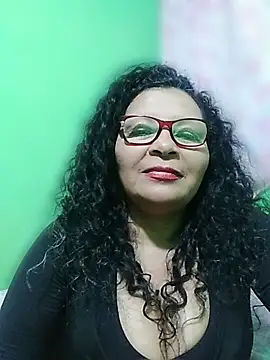 Amarantha25 Adlı Modelin Canlı XXX Sohbeti