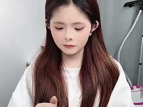 cherry-_-cherry's Live XXX Chat