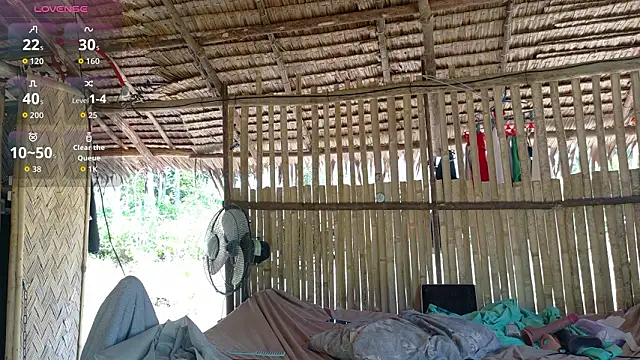 Juliet_official_pro élő XXX-chatje