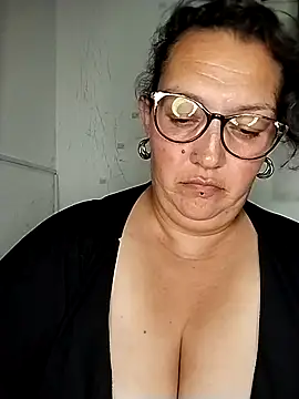 _SaraqueenのライブXXXチャット