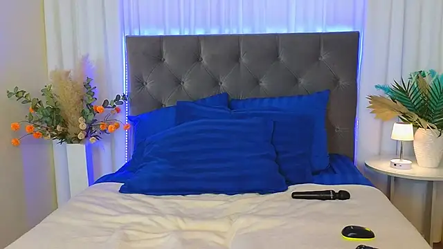 Ariana_Petite Adlı Modelin Canlı XXX Sohbeti