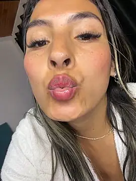 Cami_Leon2 现场XXX聊天