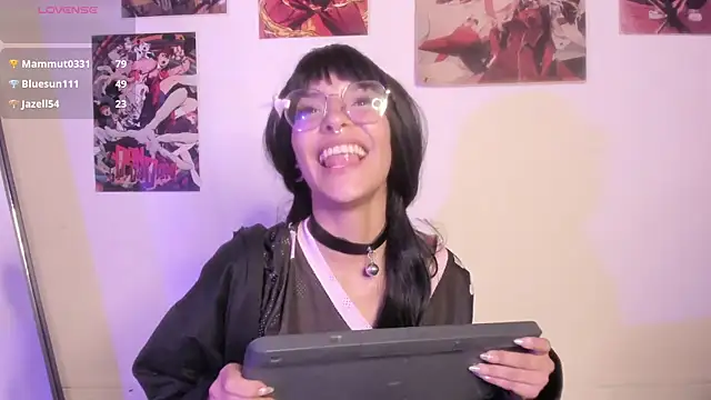 Luna-Chann: απευθείας συνομιλία ΧΧΧ