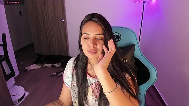 Nicole_Ss – Naživo XXX chat